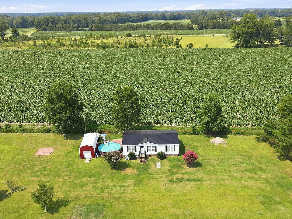 1st image of 837 Plantation Road