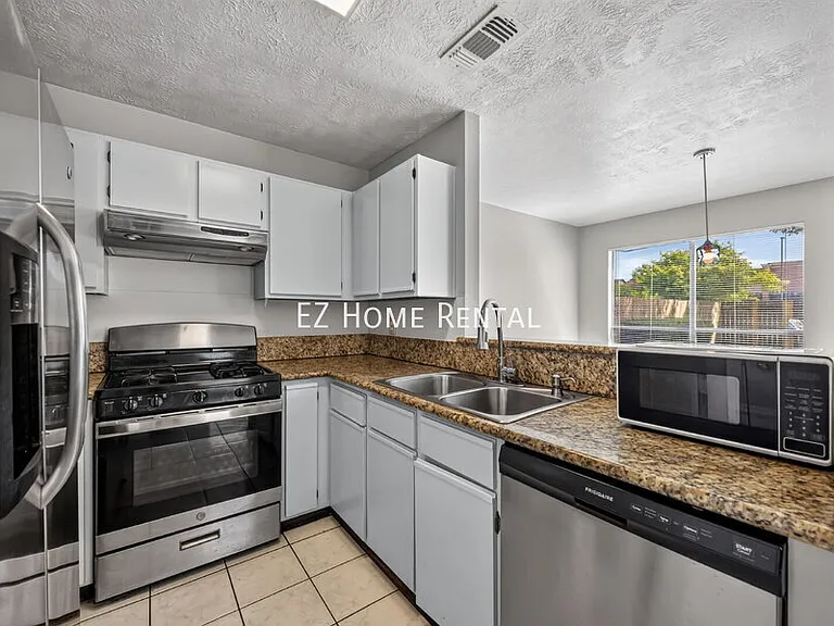 13610 Repa Ln — Photo 10