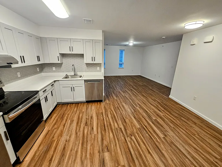 Clinton Lofts — Photo 9