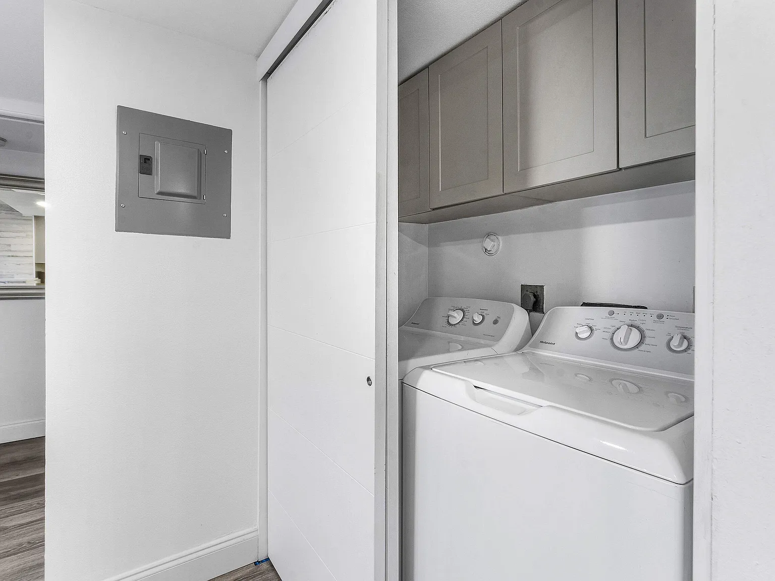 2 bed, 2.0 bath, 770 sqft, $1,950 — Photo 4
