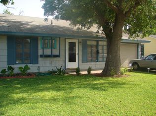 326 Las Palmas Dr, San Antonio, TX 78237