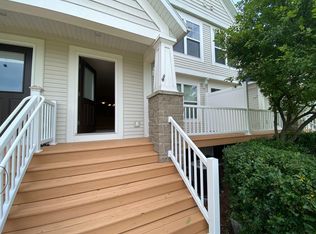 1084 Cobblestone Rd, Holland, MI 49423