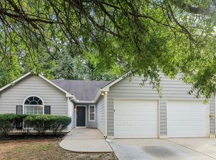 2669 Lake Park Bnd, Acworth, GA 30101