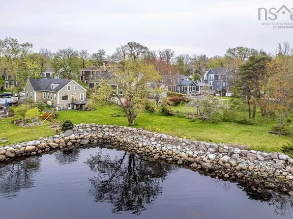 66 Main St, Liverpool, NS B0T 1K0