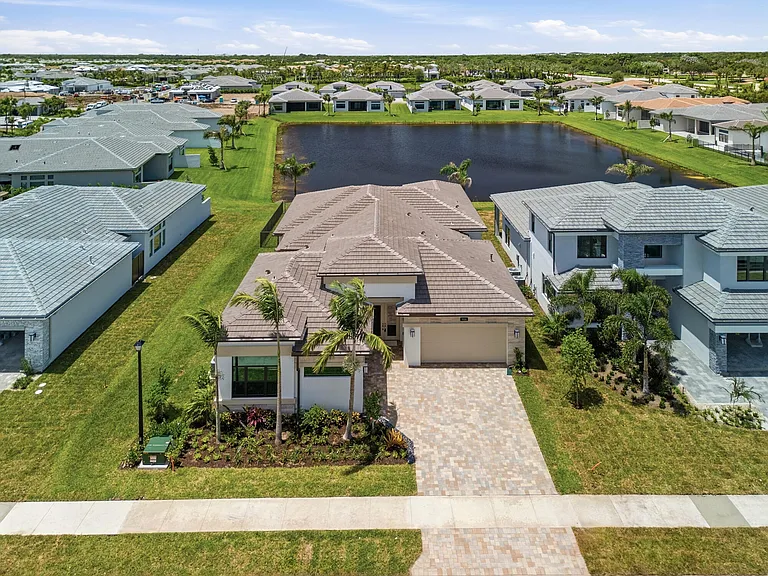 9008 Corsican Finch Ct — Photo 24
