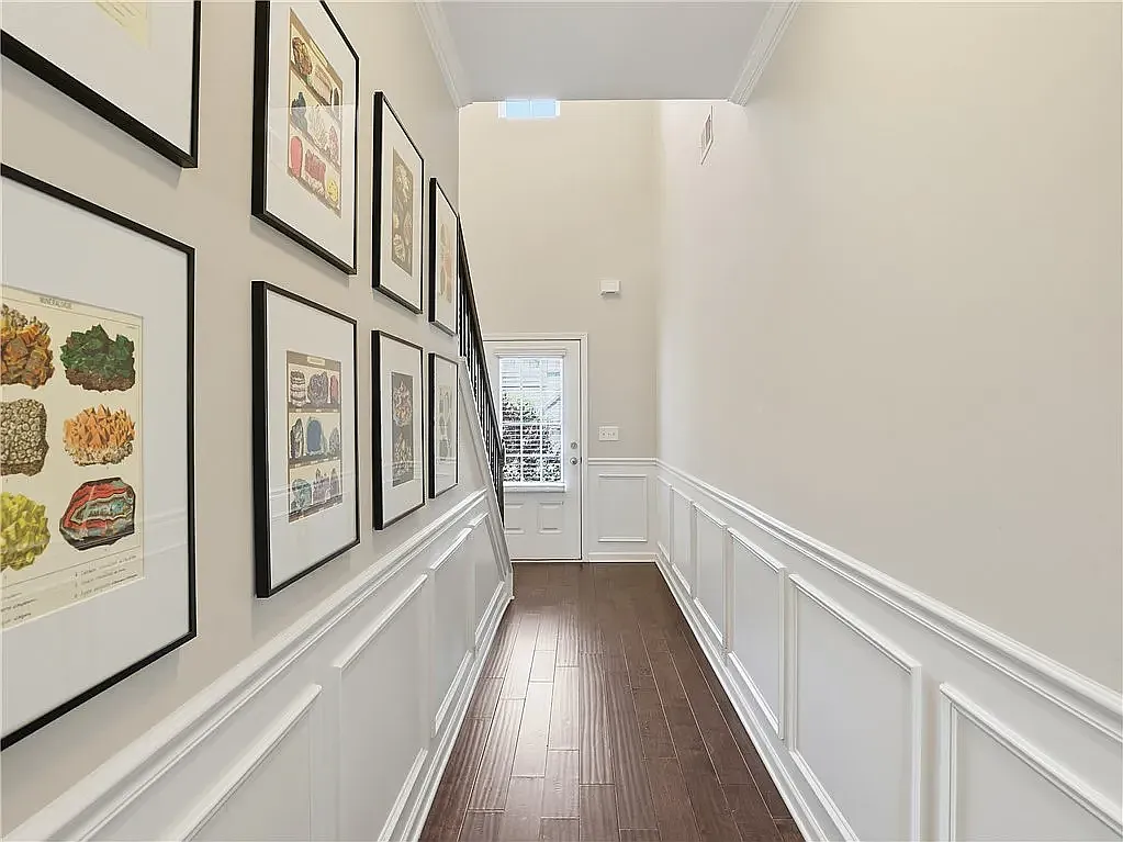 4 bed, 1900 sqft, $2,300 — Photo 4