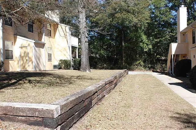 Building Photo 4