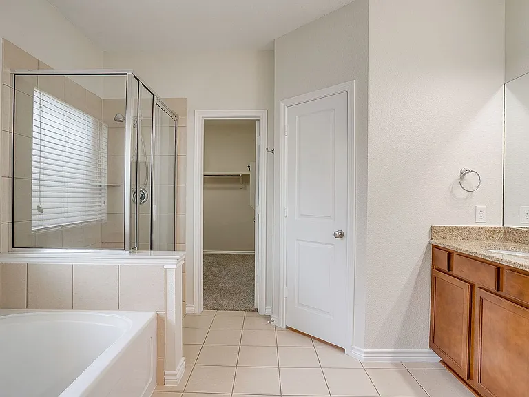 3801 Weatherstone Dr — Photo 27