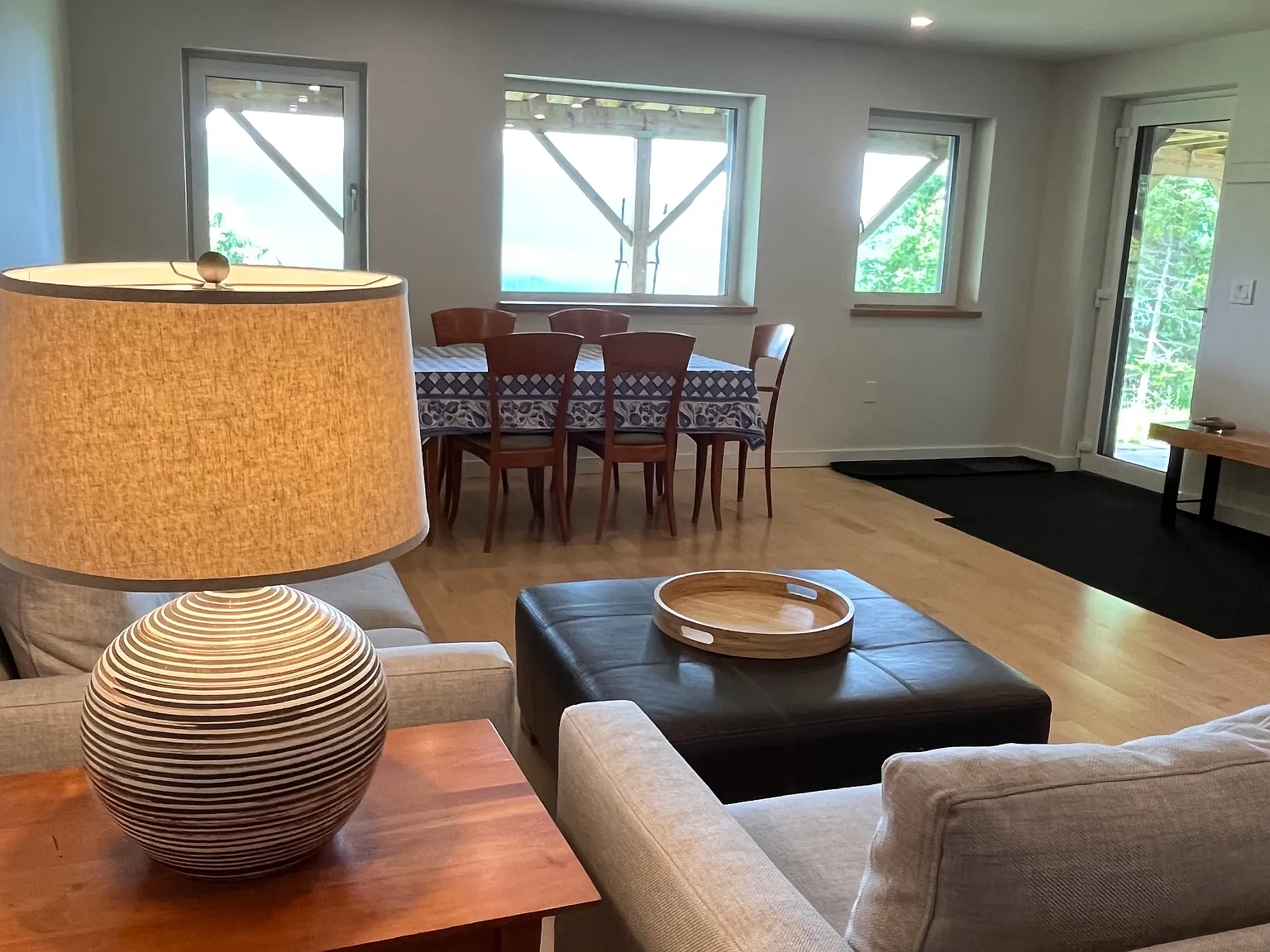 3 bed, 1100 sqft, $2,500 — Photo 4