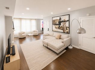 3323 W Washington Blvd, Chicago, IL 60624