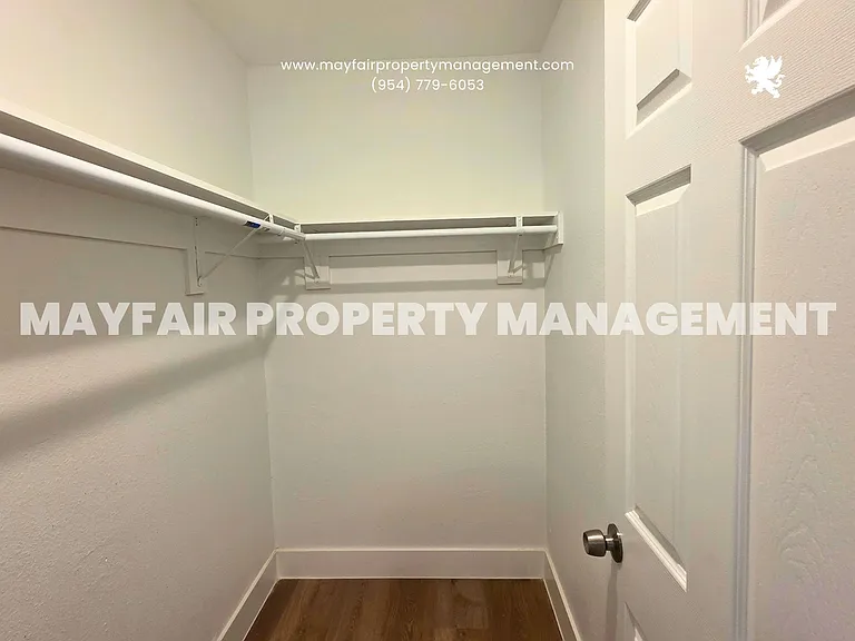 2910 Pierce St — Photo 1