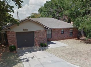 2905 Hickory Ln, Edmond, OK 73034