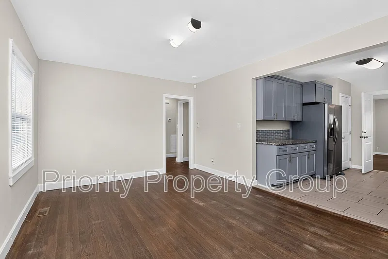 4 bed, 2.0 bath, 1480 sqft, $1,995 — Photo 2
