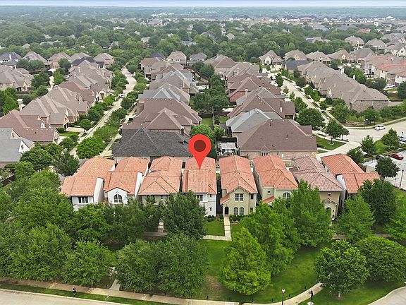 2nd image of 516 Sandy Ln