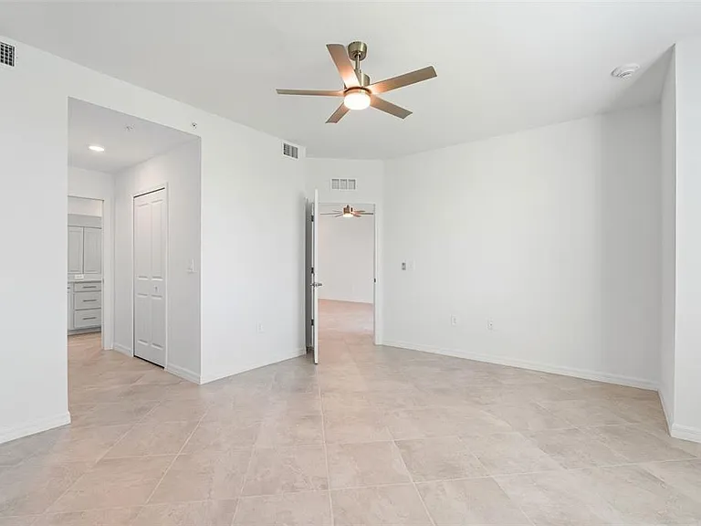 19007 Scallop Loop #108 — Photo 37