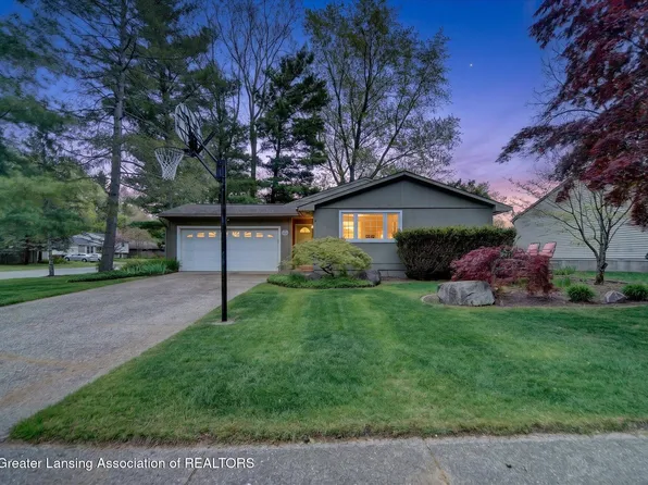 6310 Sunhollow Ln, Haslett, MI 48840