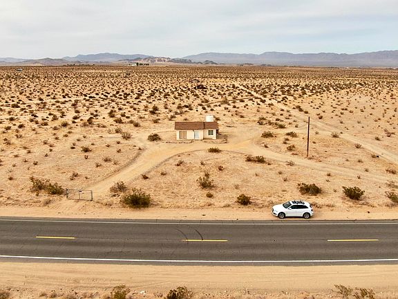 2nd image of 79580 Twentynine Palms Hwy