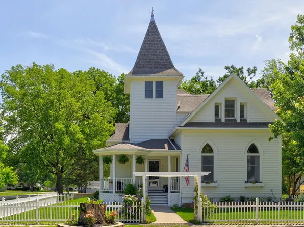400 Percival Ave, Dallas Center, IA 50063