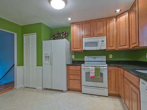 5th image of 1317 Bayshire Ln