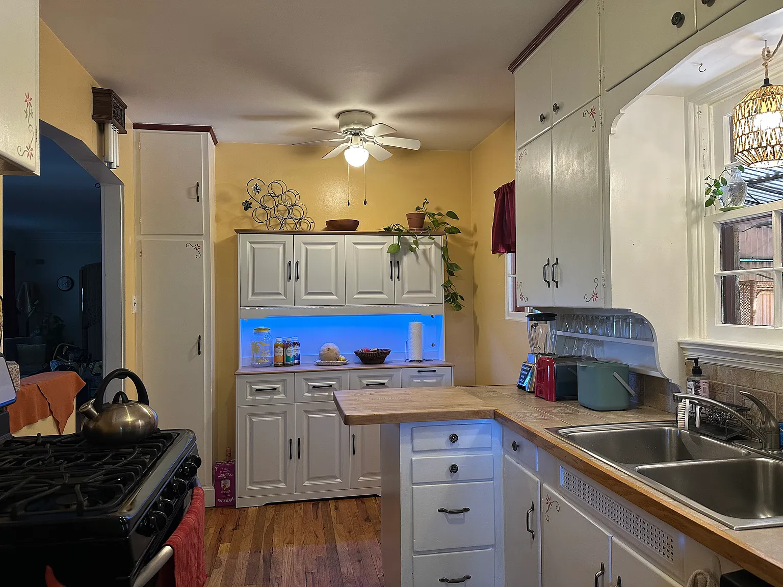 3 bed, 1336 sqft, $795 — Photo 4