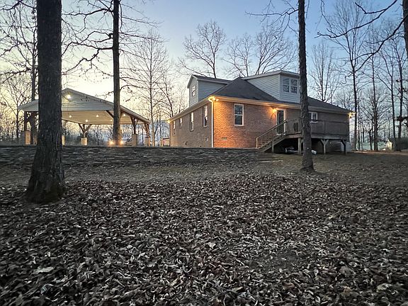 2nd image of 732 Tiger Bennett Rd