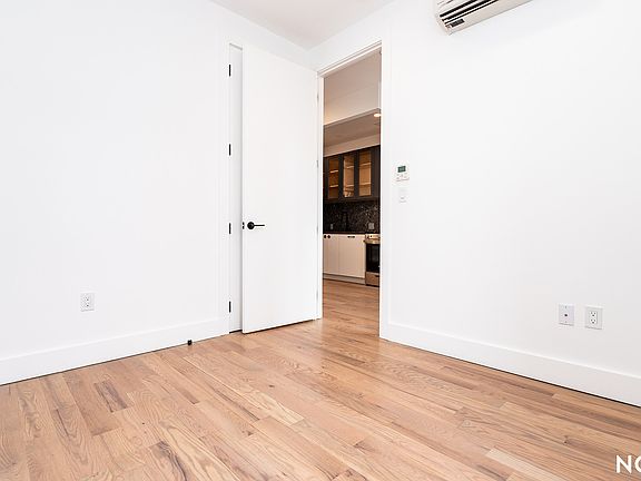 5th image of 228 N 7th St Unit 203