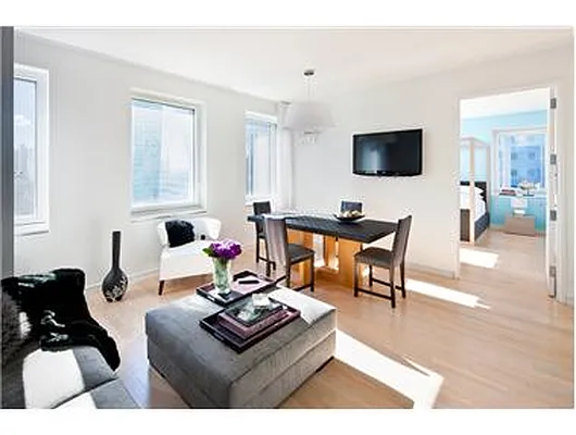 Rented by Douglas Elliman | media 24