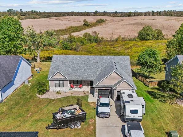 1087 Twin Oaks Blvd, Mount Sterling, KY 40353