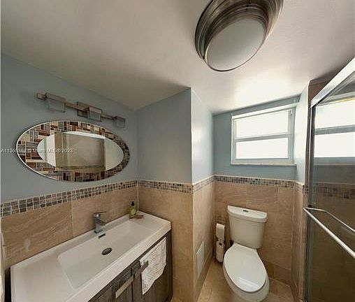 4th image of 1615 West Ave APT 402