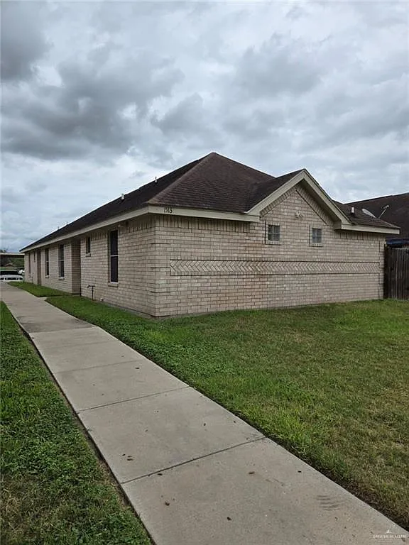 Building Photo - 1513 Acme Ln #D