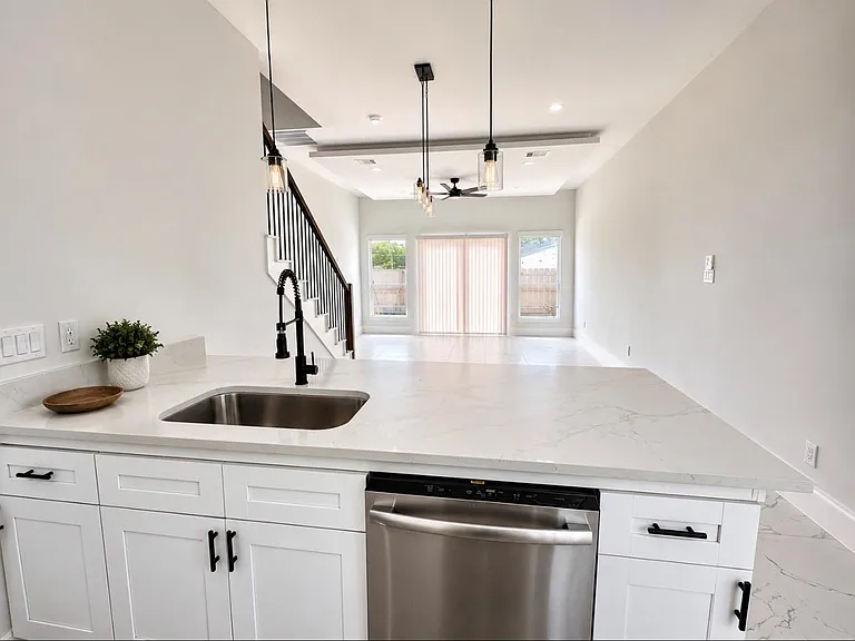 7938 Angus St — Photo 9