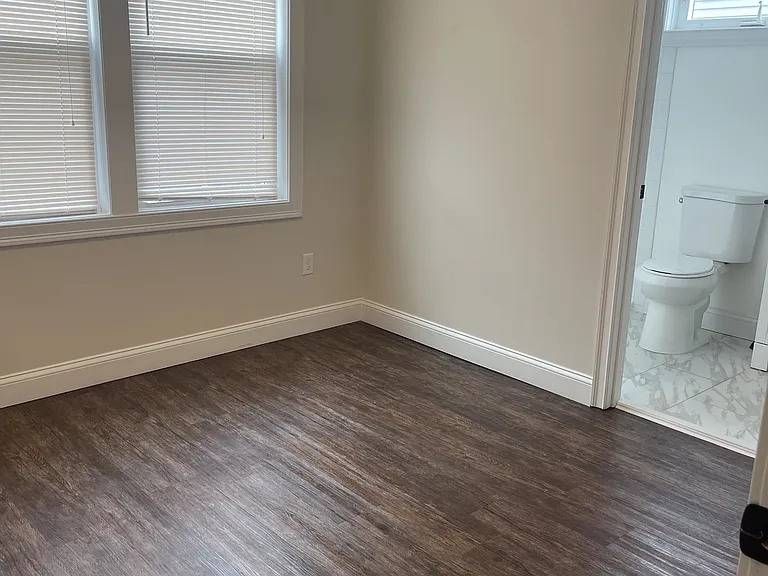 27 E Transit St — Photo 6