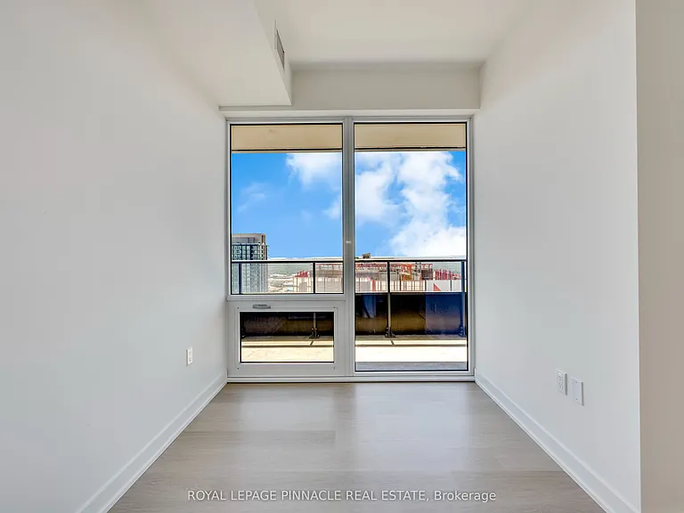 448 Burnhamthorpe Rd W #4511 — Photo 35