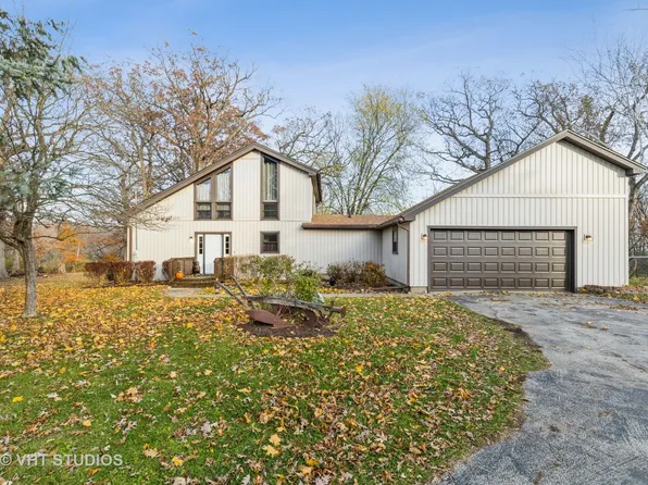 10967 Cemetery Rd, Capron, IL 61012