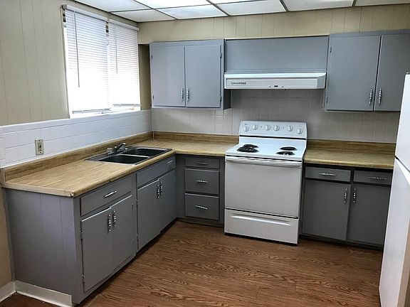 3rd image of 1319 E Sitka St APT B