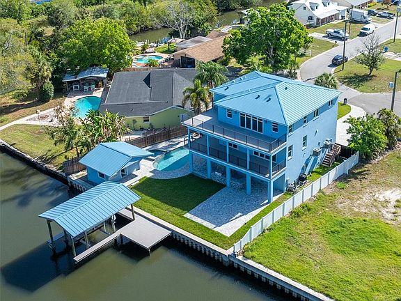 3rd image of 8717 DRIFTWOOD DRIVE