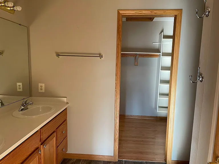 1066 School St — Photo 12