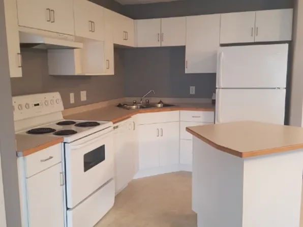16221 95th St NW #220, Edmonton, AB T5Z 3V3