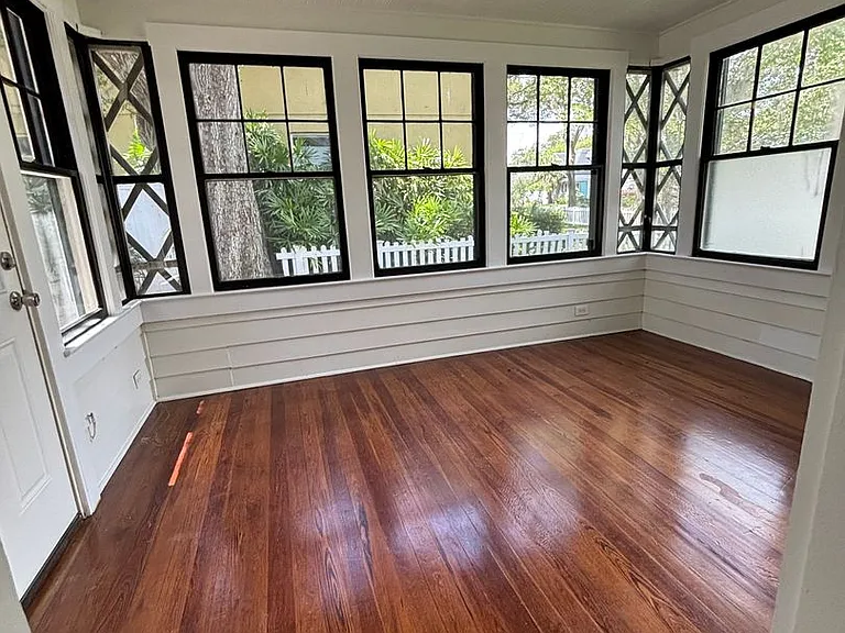211 N Highland Ave — Photo 10