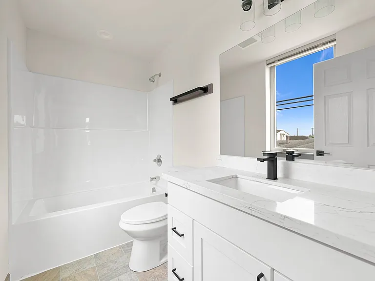146 Prince Ave — Photo 39