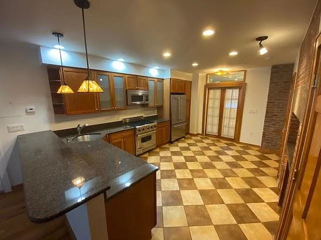 202 Warren St #1 — Photo 8