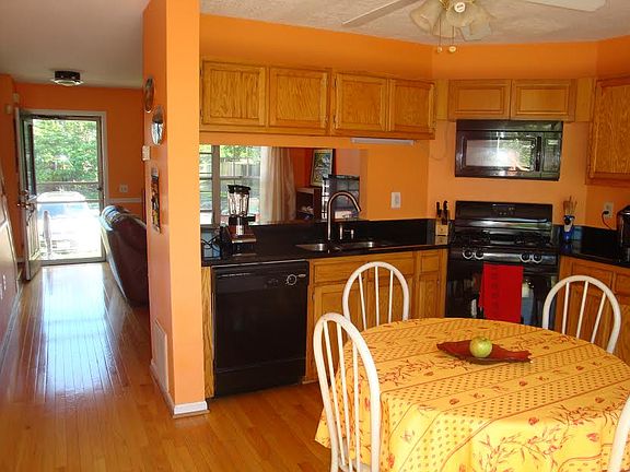 5th image of 6520 Old Carriage Ln
