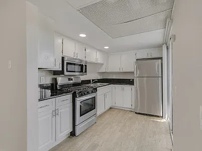 PARK CITY WALK APARTMENTS — Photo 12