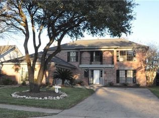 9207 Woodleigh Dr, Houston, TX 77083