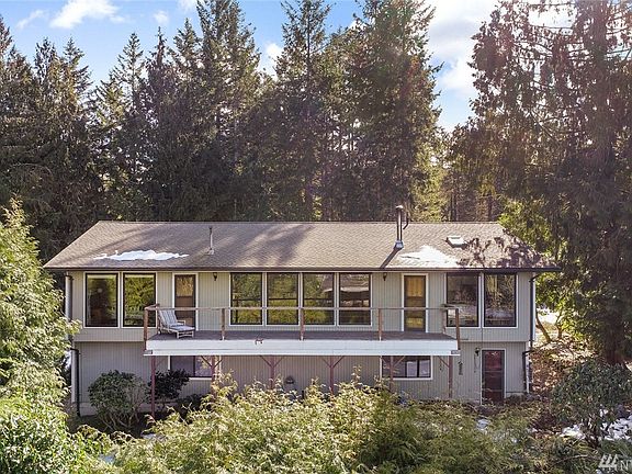 2nd image of 21 E Forest Dr