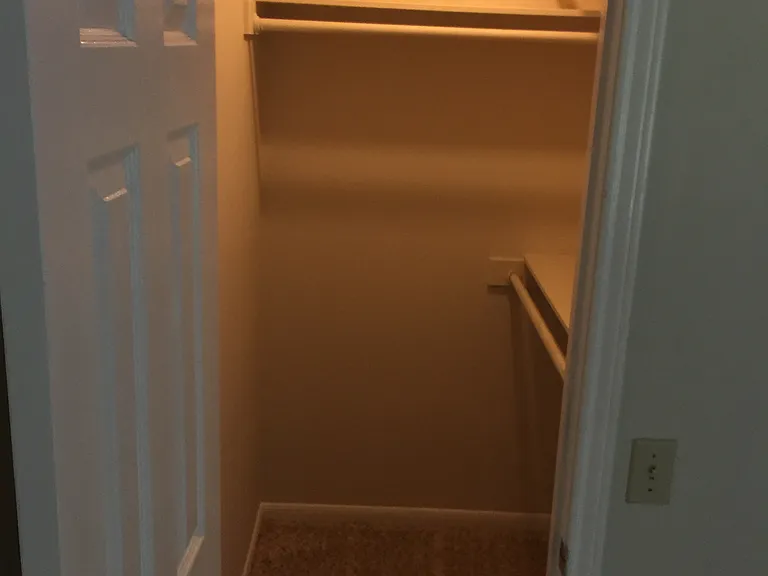 2400 Southland Dr #B — Photo 2