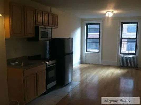 Rented by Magnum Realty Holdings, LLC | media 27