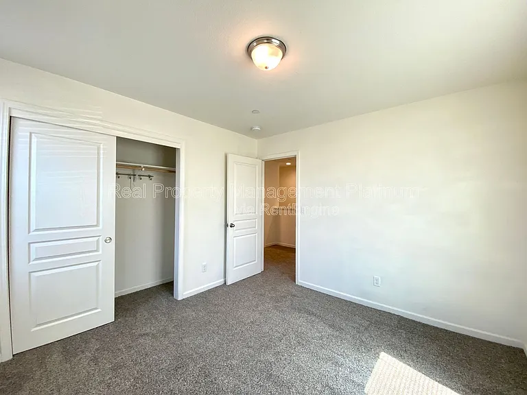2534 Mustang Dr — Photo 30