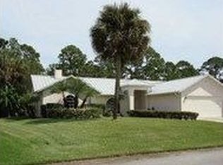 710 34th Ct SW, Vero Beach, FL 32968