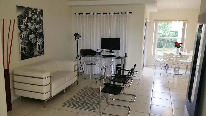4 bed, 3.0 bath, 2107 sqft, $2,695 — Photo 4